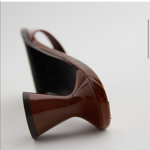 Brown Kitten Heel slide sandals - Picture 5 of 6